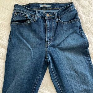 LEVI DENIM JEANS